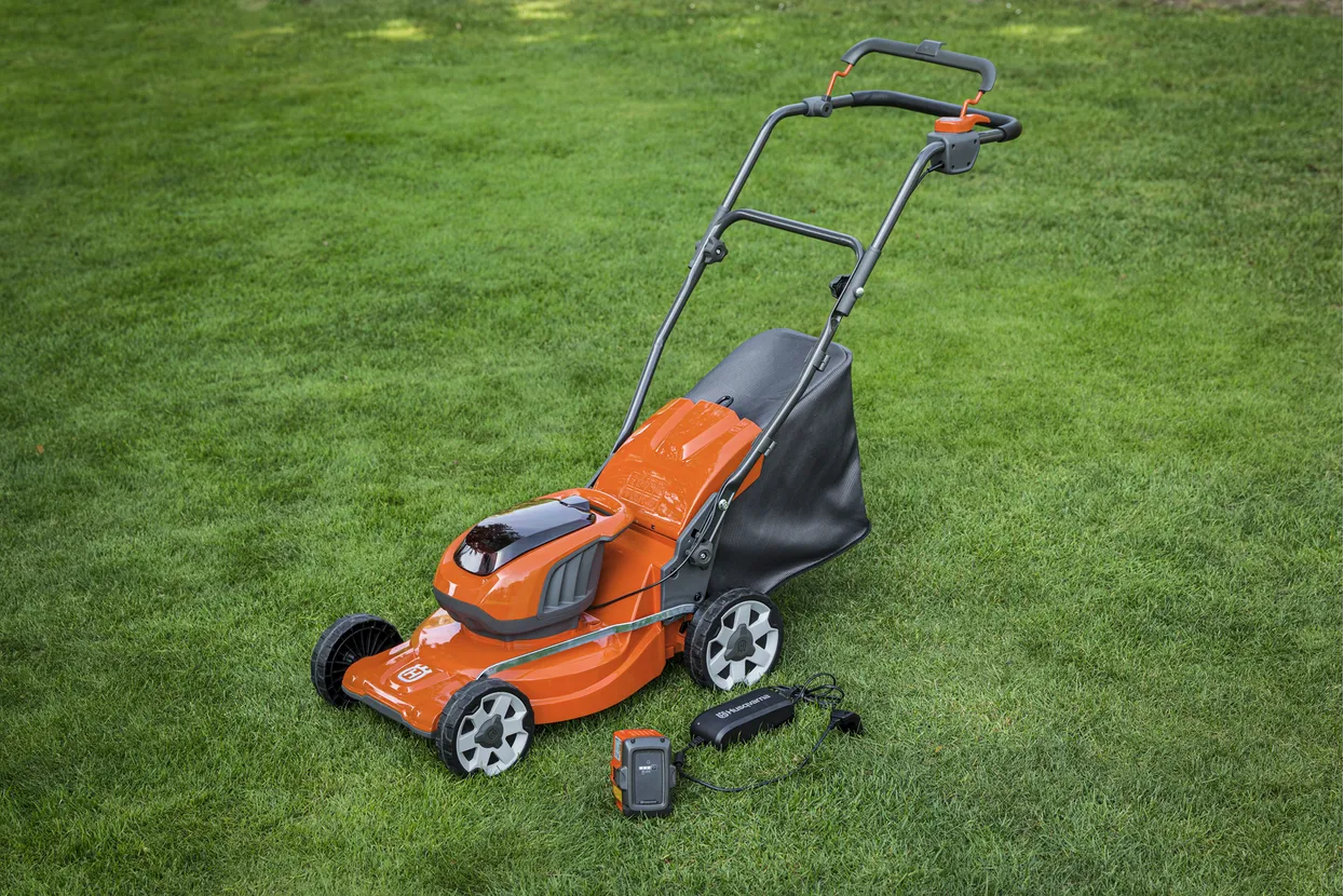 HUSQVARNA LC 137i ohne Akku und Ladegerät - Image 4